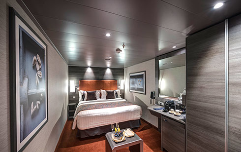 YACHT CLUB INTERIOR SUITE