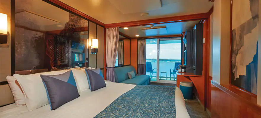 Aft-Facing Club Balcony Suite