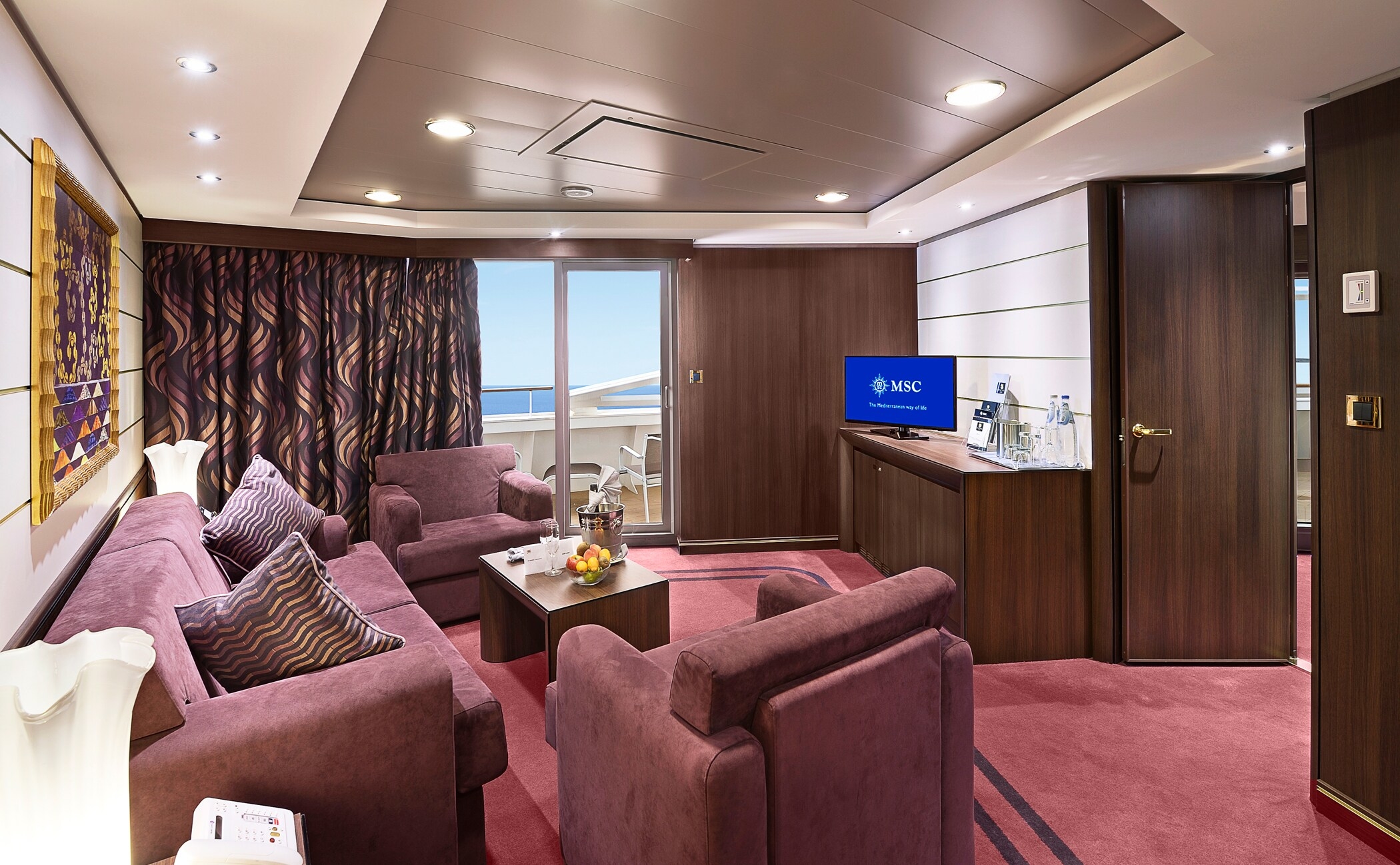 YACHT CLUB ROYAL SUITE