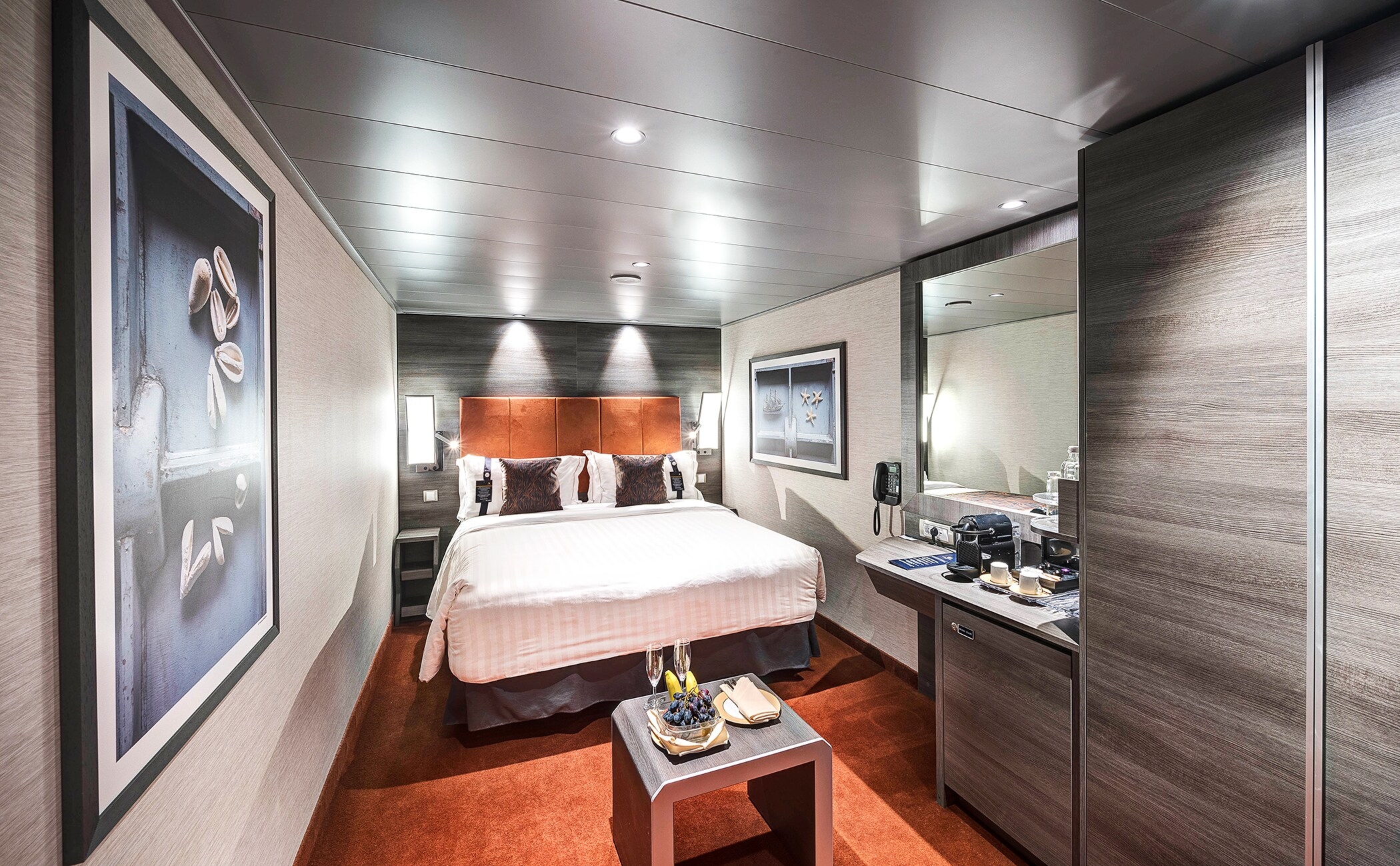 MSC YACHT CLUB INTERIOR SUITE