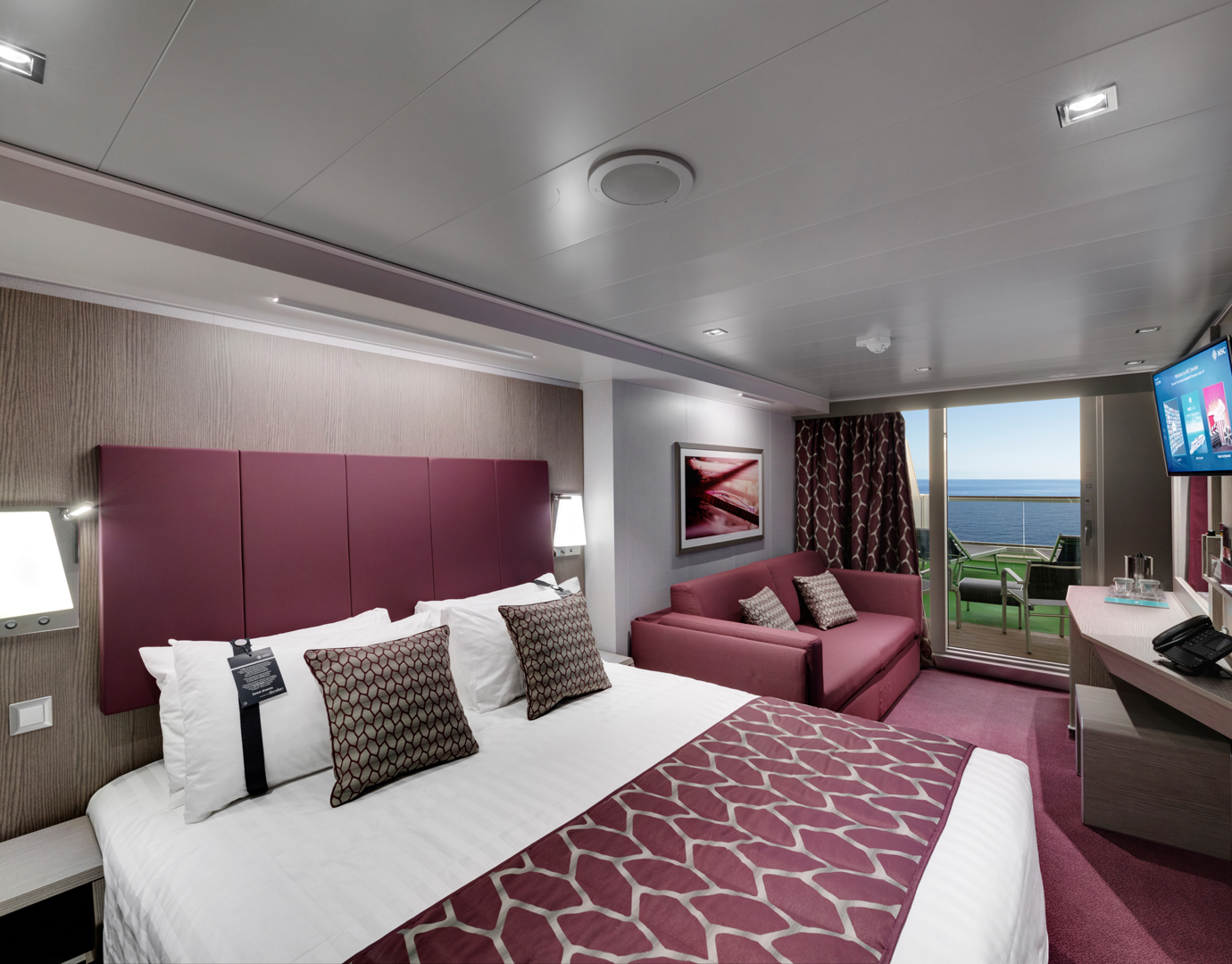 PREMIUM BALCONY AUREA