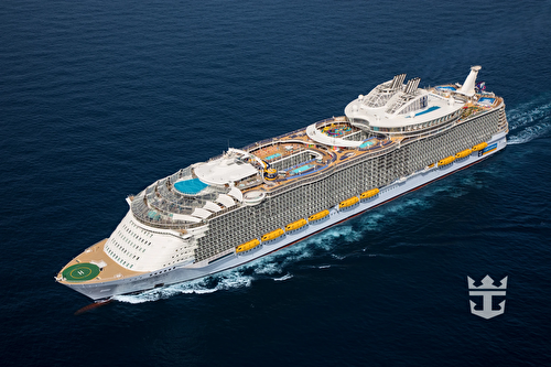 Symphony of the Seas at sea
