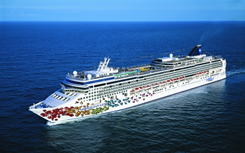 Norwegian Gem at sea